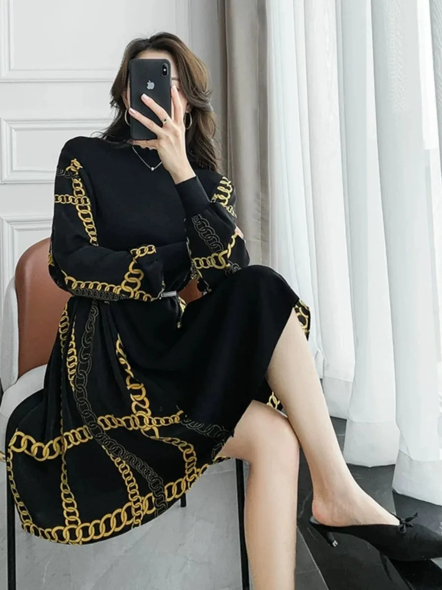 Autumn and winter new style knitted dress for women with contrasting color prints for small people, loose and slim, spliced chif