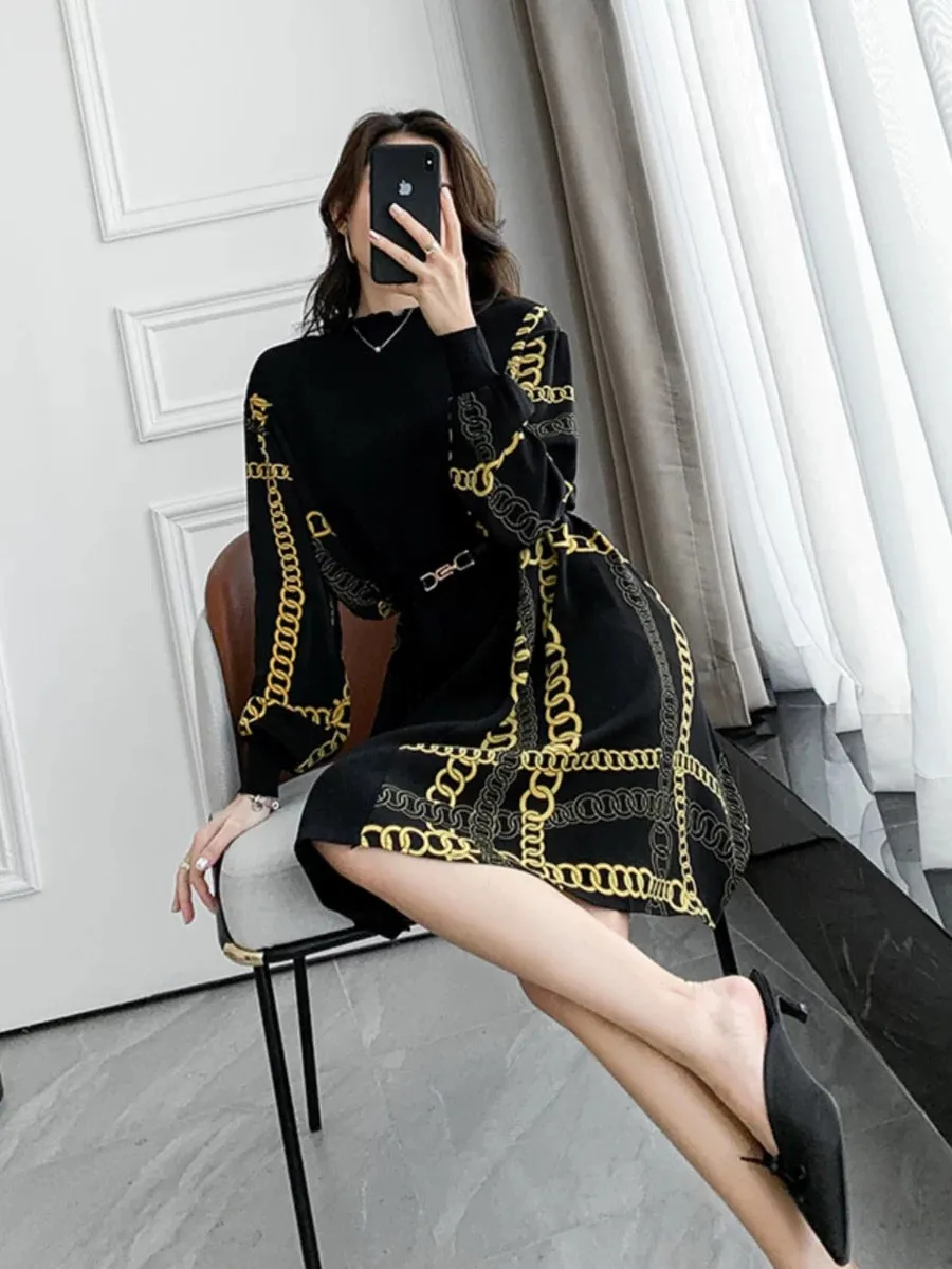 Autumn and winter new style knitted dress for women with contrasting color prints for small people, loose and slim, spliced chif