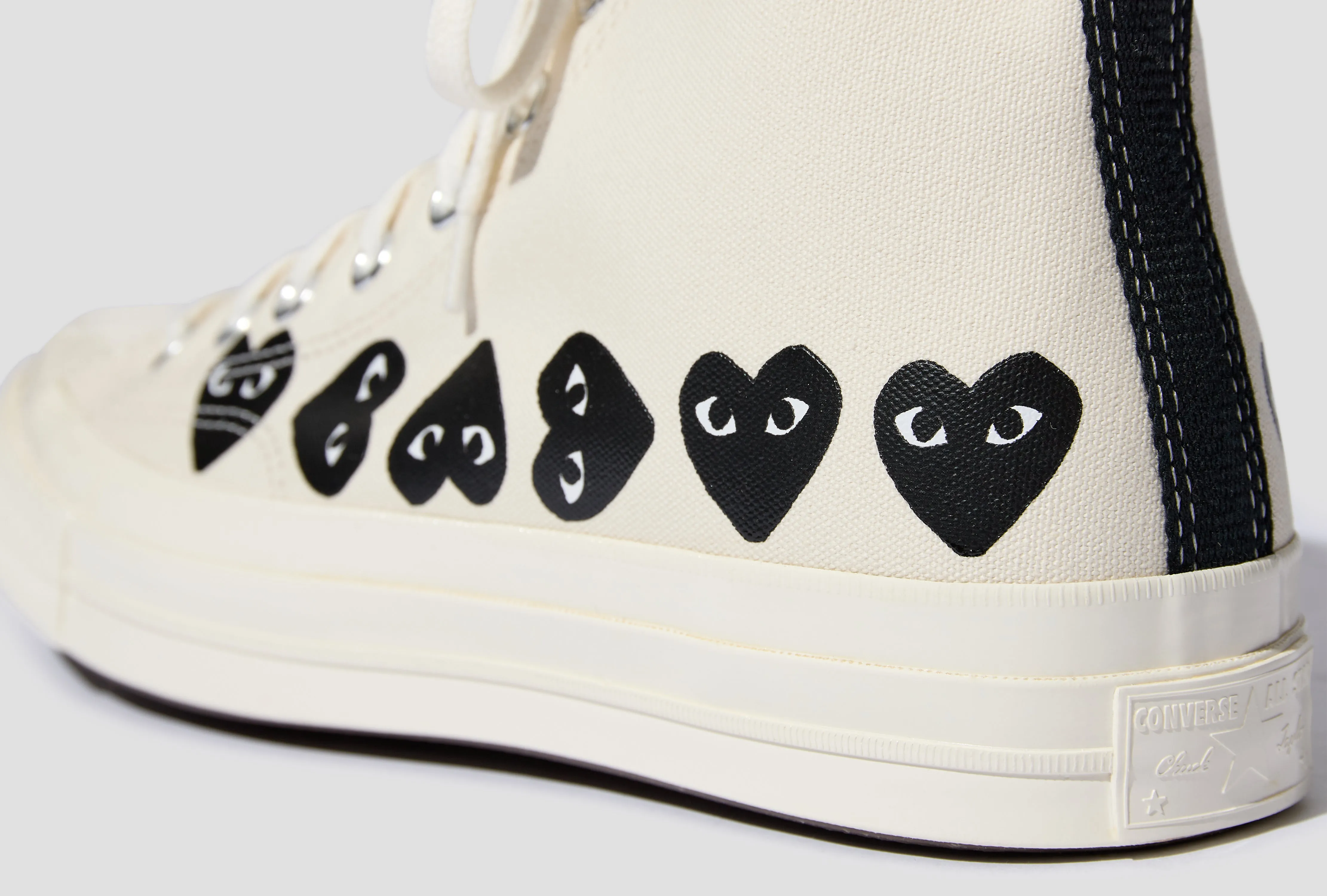 CONVERSE - MULTI BLACK HEART CHUCK TAYLOR ALL STAR '70 HIGH P1K127 Beige