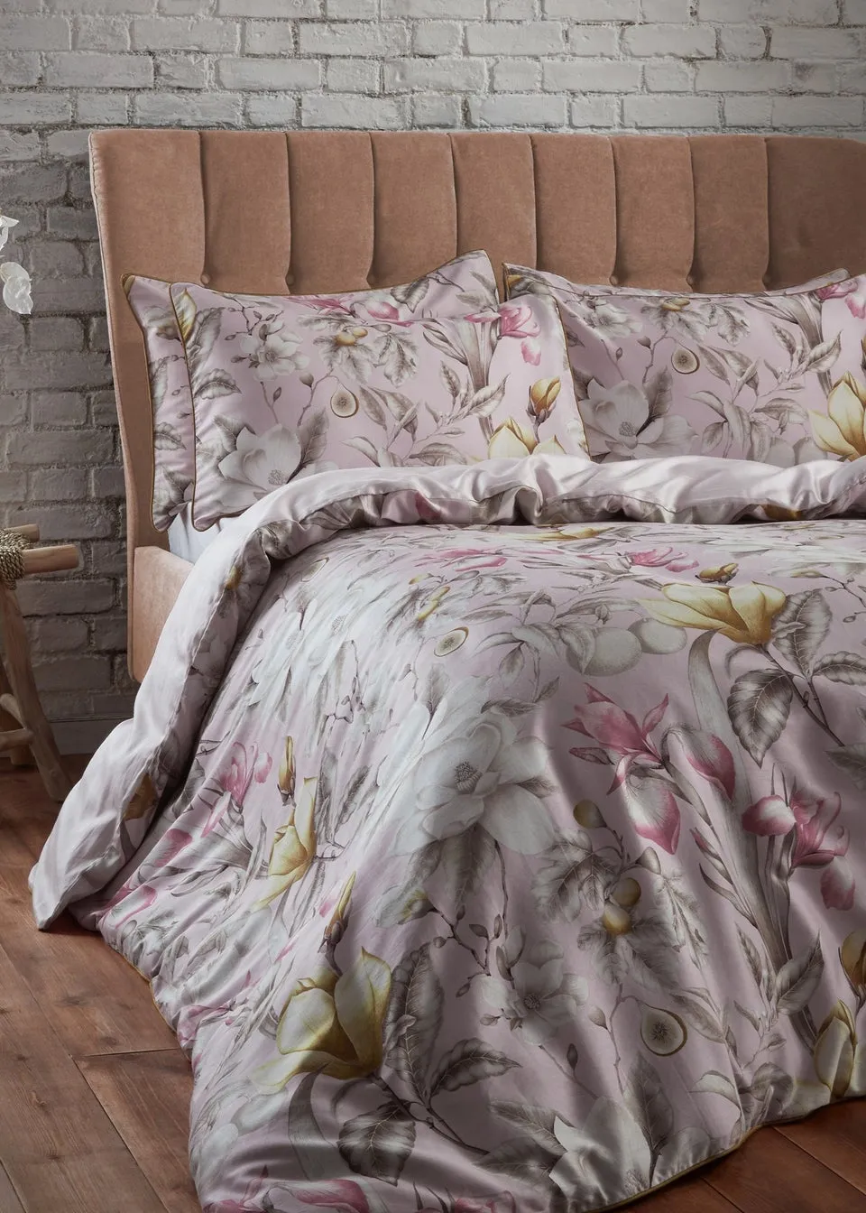 EW by Edinburgh Weavers Lavish Floral Piped Duvet Cover Set