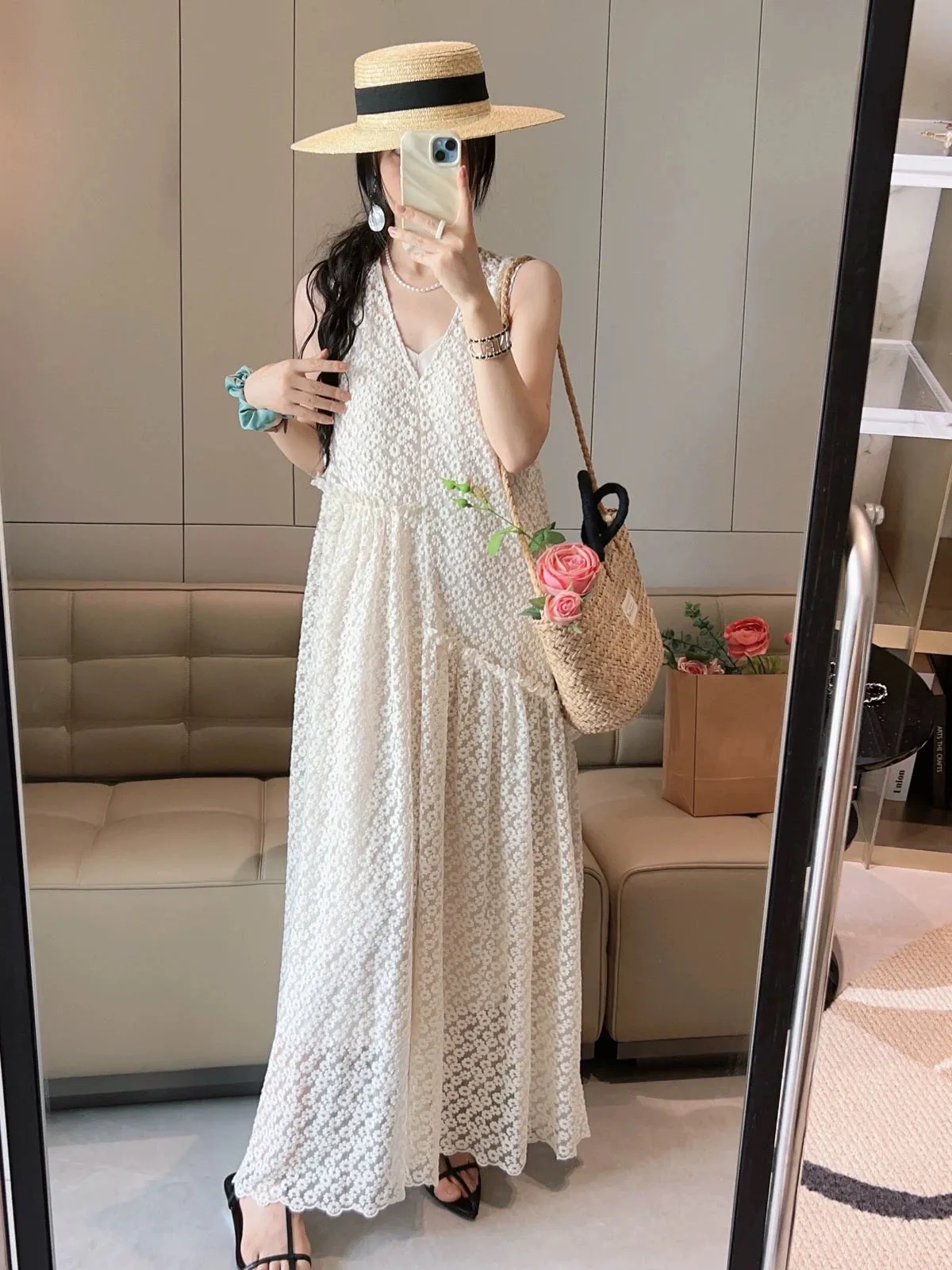 French super fairy floral v-neck embroidered sleeveless vest dress for women summer loose and slim long skirt two-piece suit