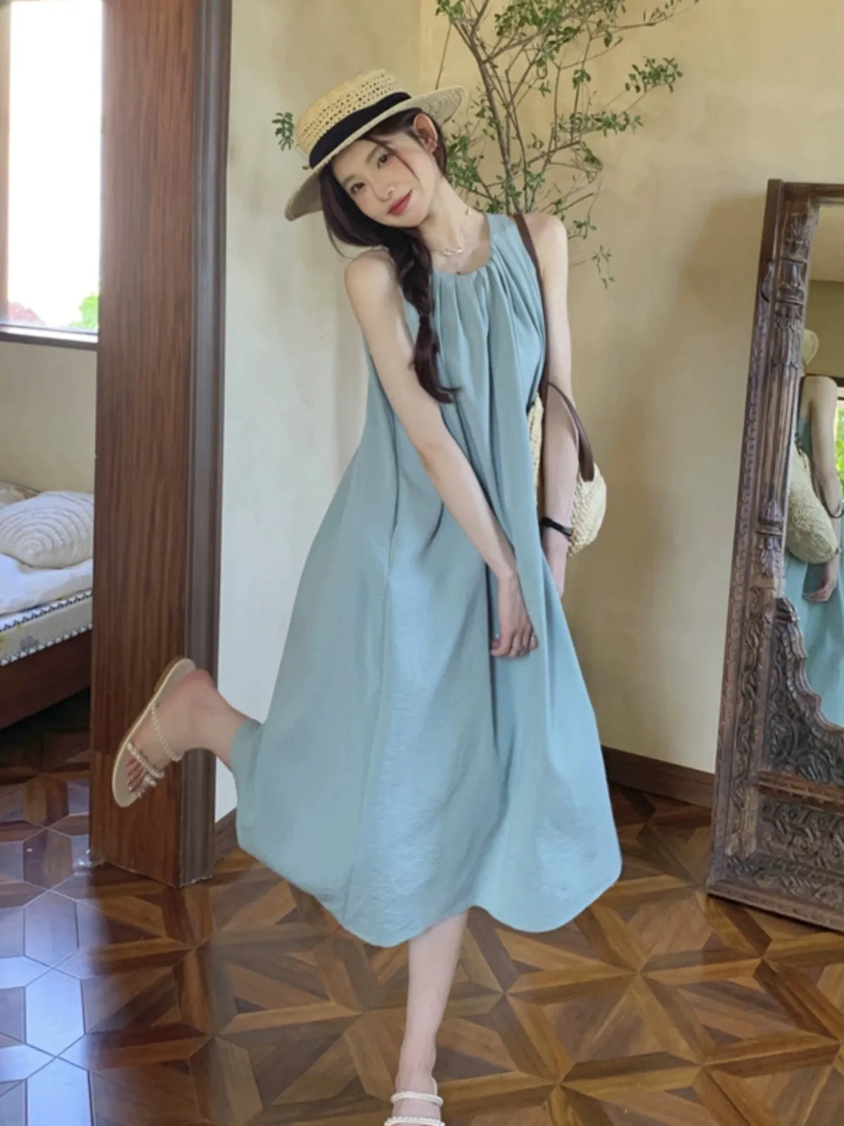 Green seaside resort style sleeveless dress, French style, gentle backless vest dress, drapey beach long dress