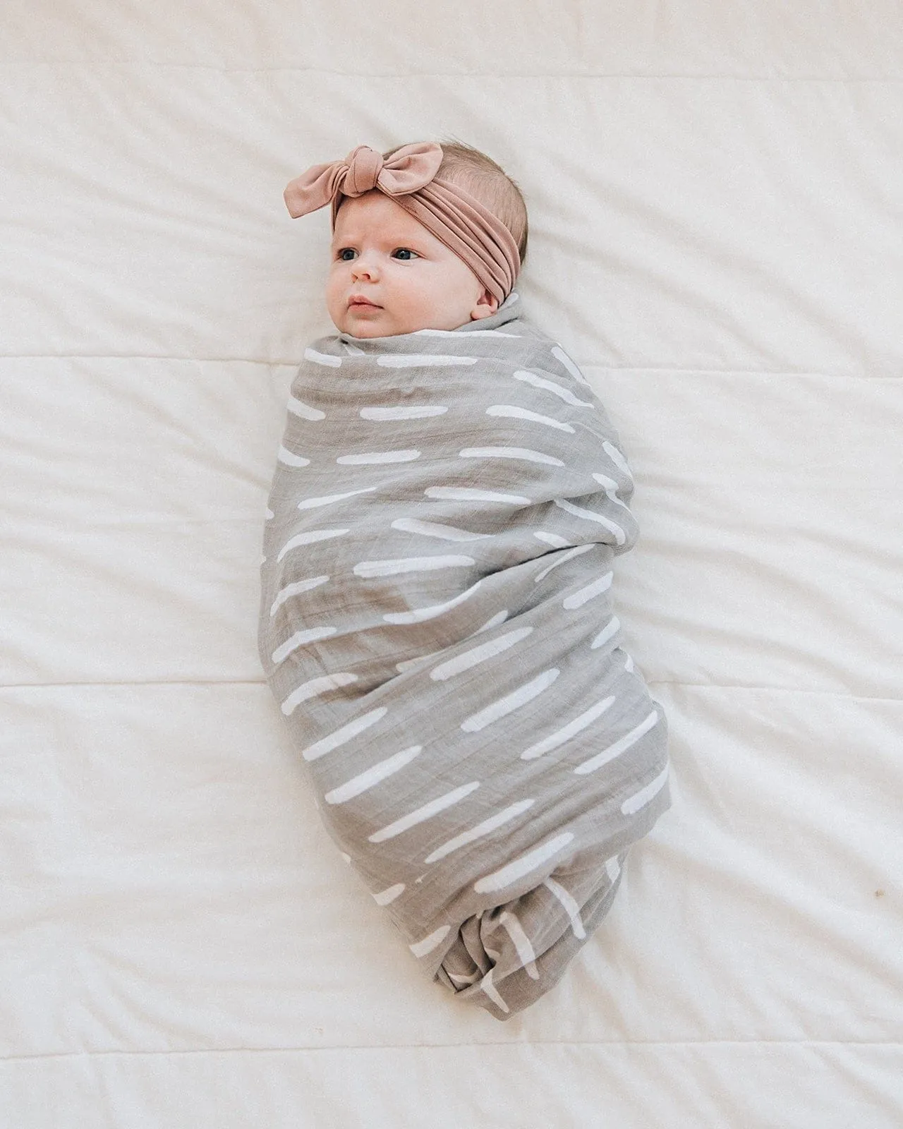 Mebie Baby Grey Dash Muslin Swaddle Blanket *