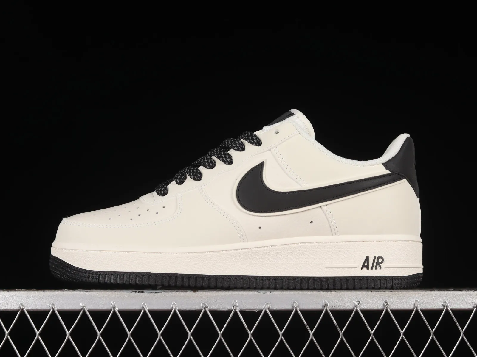 Nike Air Force 1 07 Low Beige Black GL6835-001