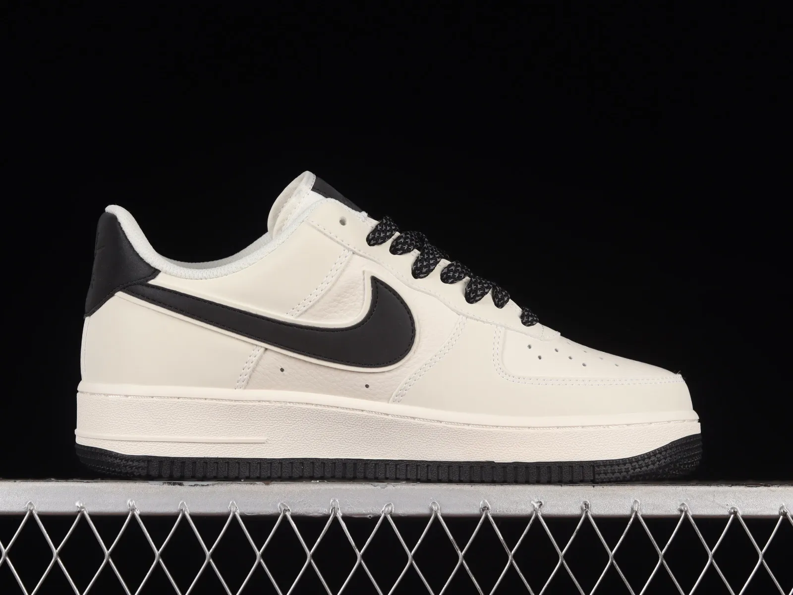 Nike Air Force 1 07 Low Beige Black GL6835-001