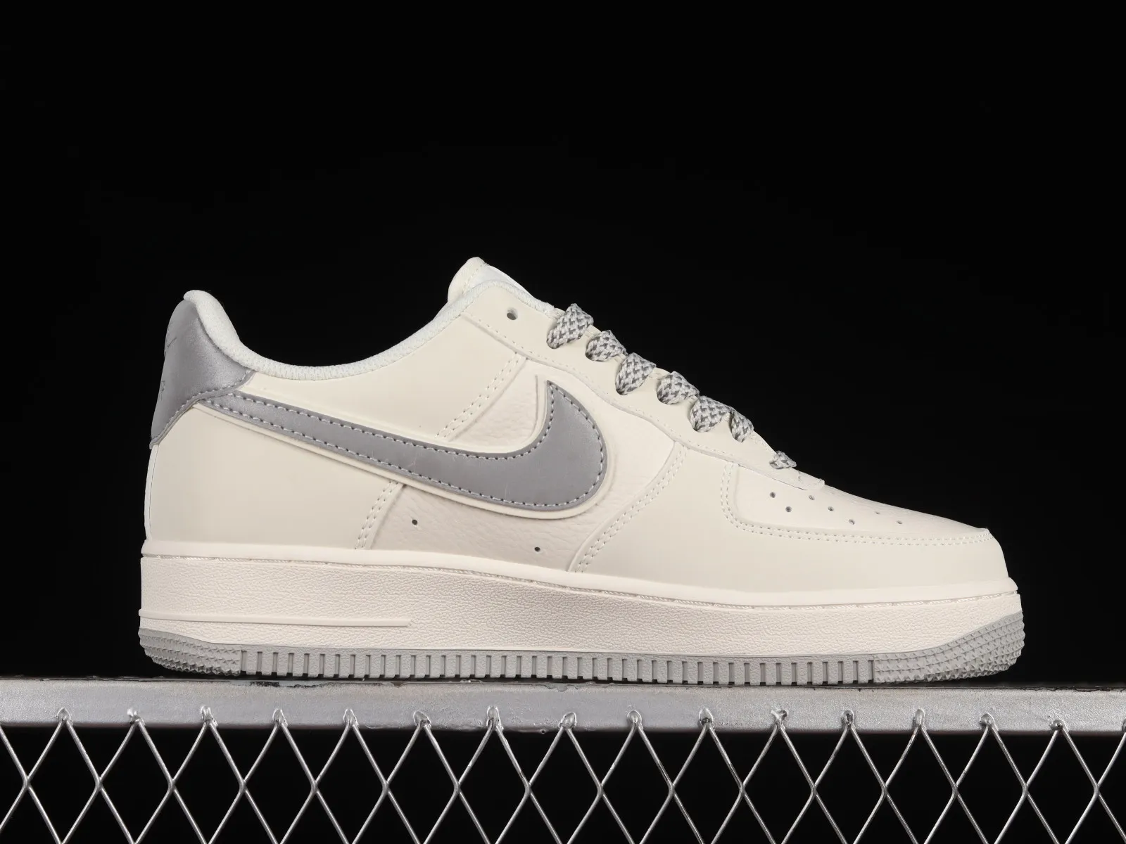 Nike Air Force 1 07 Low Beige Light Grey GL6835-009