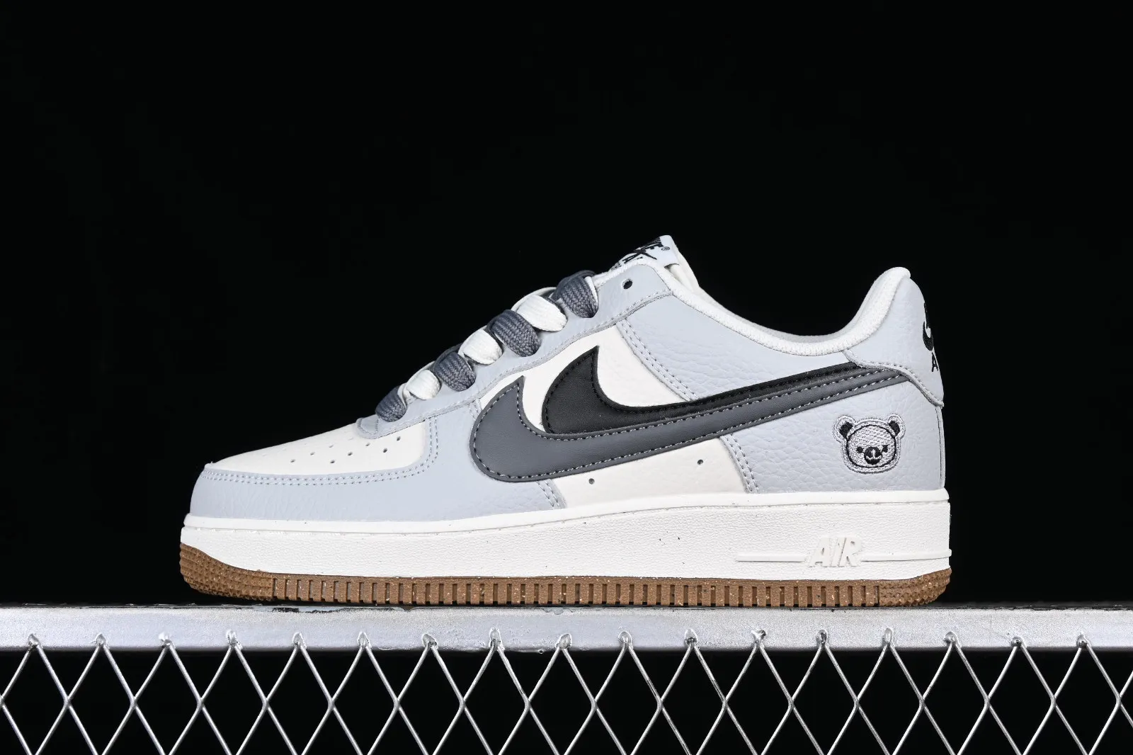 Nike Air Force 1 07 Low Black Dark Grey Rice White CC2569-033