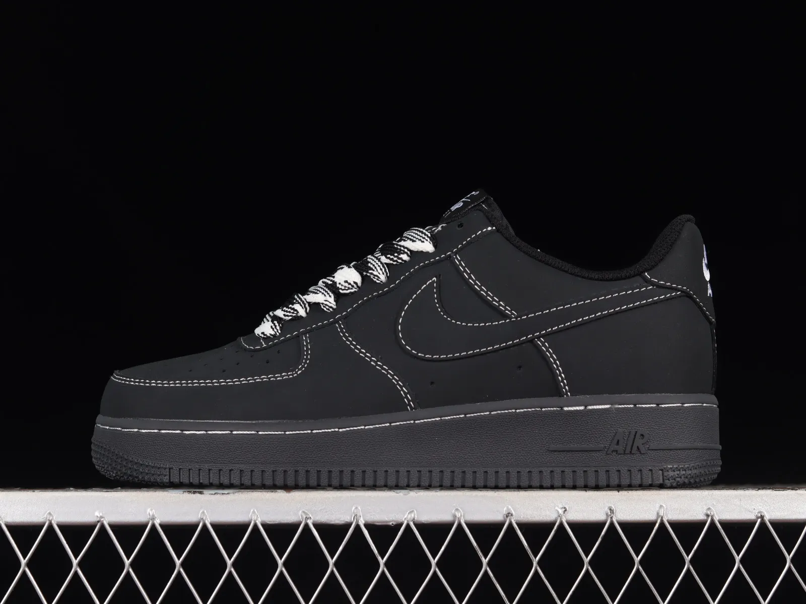 Nike Air Force 1 07 Low Black White HW2636-079