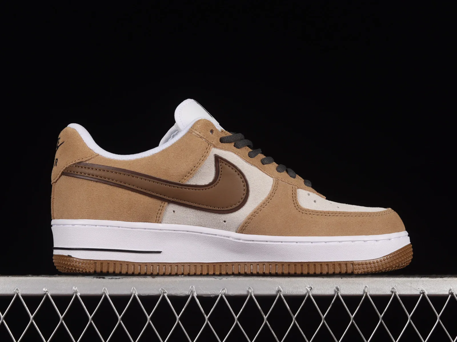 Nike Air Force 1 07 Low Khaki Suede White Black HH9636-326