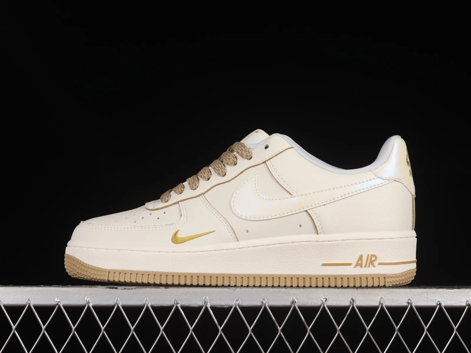 Nike Air Force 1 07 Low Pearlescent Beige Khaki DD9915-633