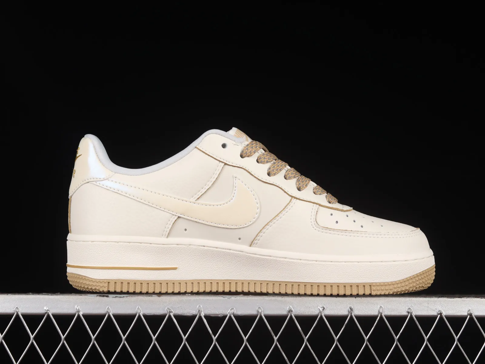 Nike Air Force 1 07 Low Pearlescent Beige Khaki DD9915-633