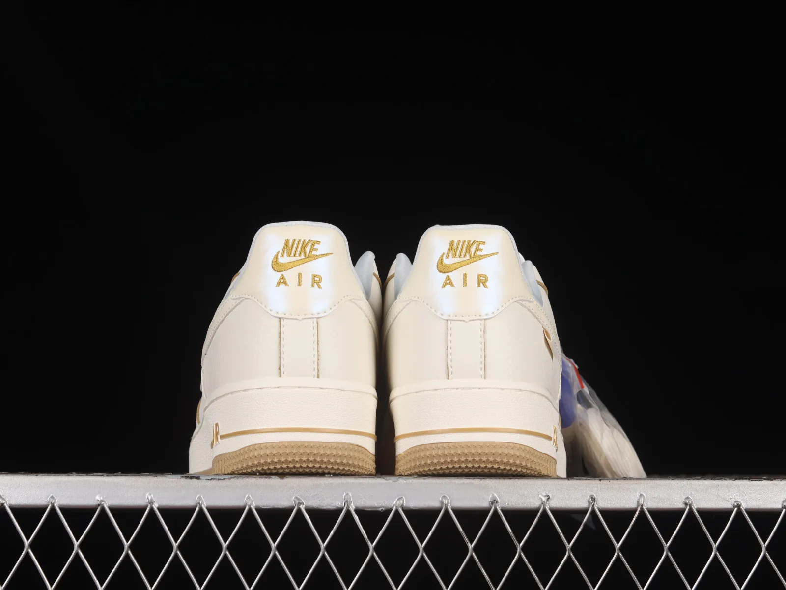 Nike Air Force 1 07 Low Pearlescent Beige Khaki DD9915-633