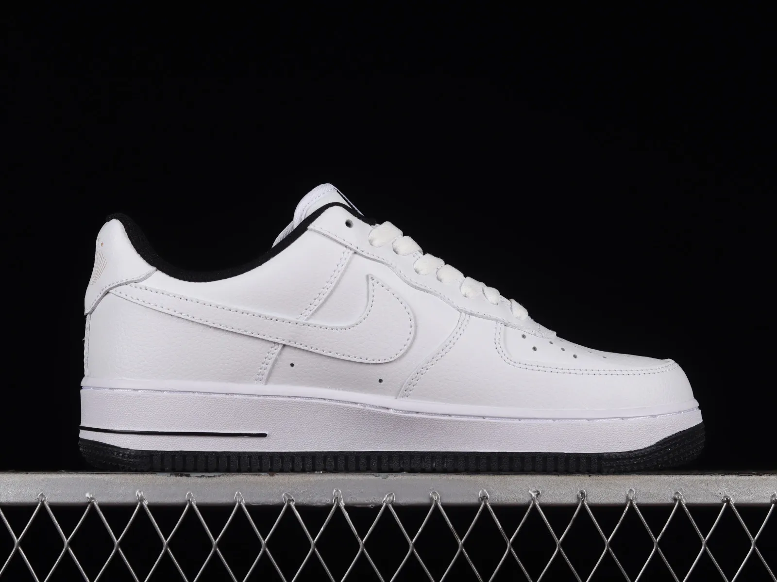 Nike Air Force 1 07 Low White Black Gold DD1225-001