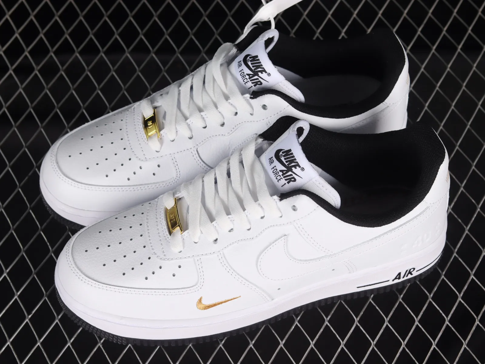 Nike Air Force 1 07 Low White Black Gold DD1225-001