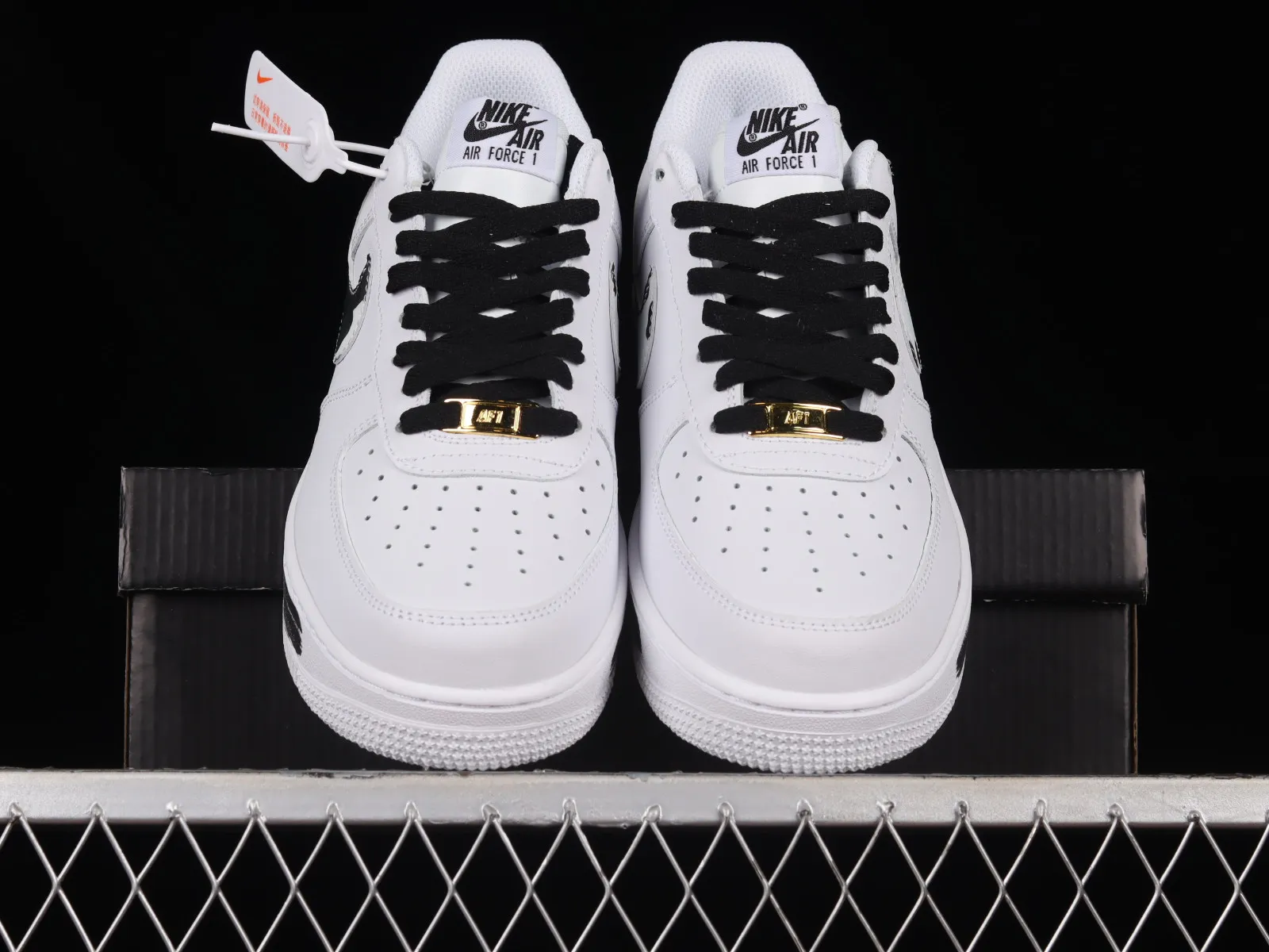 Nike Air Force 1 07 Low White Black Metallic Gold DE0023-001