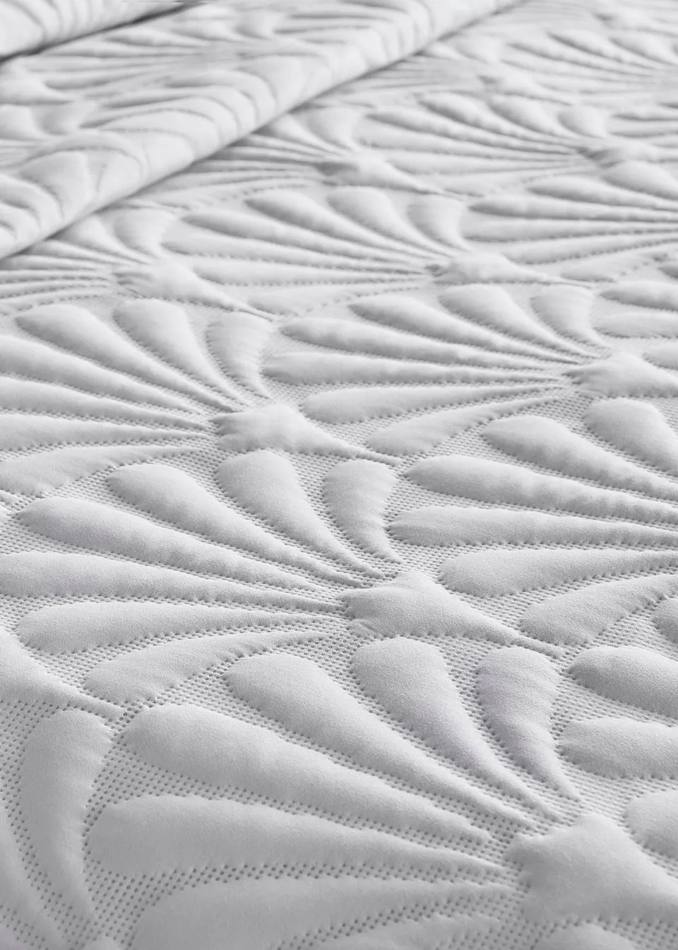 Serene Cavali Pinsonic White Duvet Cover Set