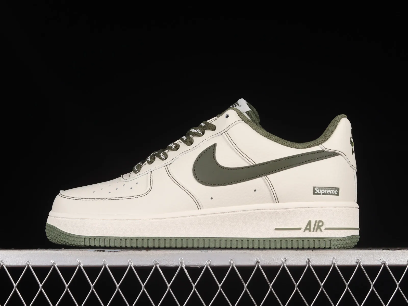 Supreme x Nike Air Force 1 07 Low Beige Army Green SU0220-009