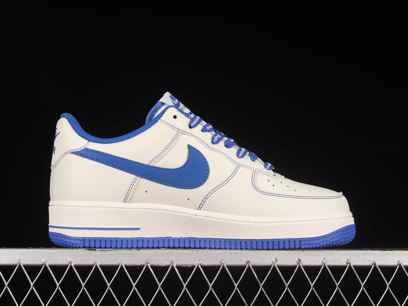 Supreme x Nike Air Force 1 07 Low Beige Royal Blue SU0220-010